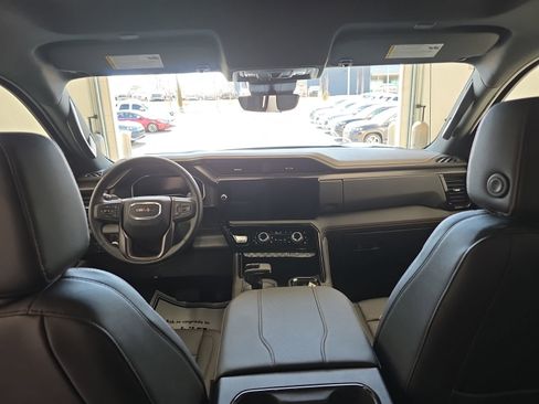 Used 2025 GMC Sierra 1500 AT4 w/ AT4 Premium Package image 34