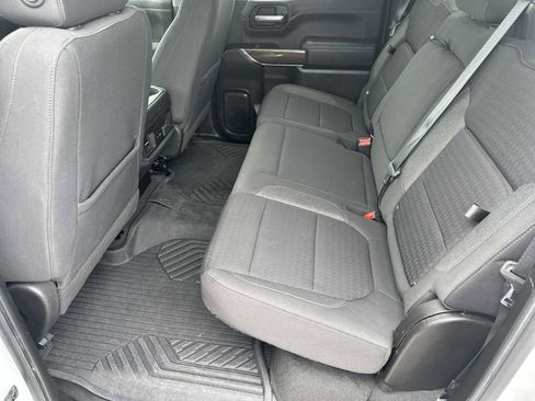 Used 2022 Chevrolet Silverado 1500 RST AWD/4WD image 16