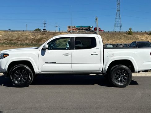 Used 2023 Toyota Tacoma SR5 AWD/4WD image 6