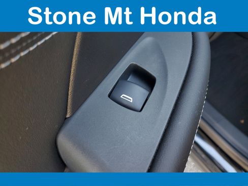 Used 2022 Buick Envision Essence w/ Technology Package I image 15