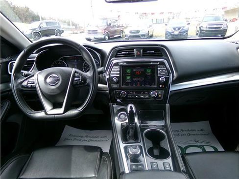 Used 2022 Nissan Maxima SV w/ Floor Mat Group FWD image 22