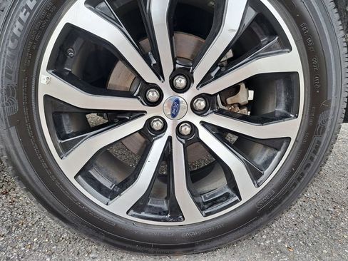 Used 2025 Ford Explorer ST-Line image 28