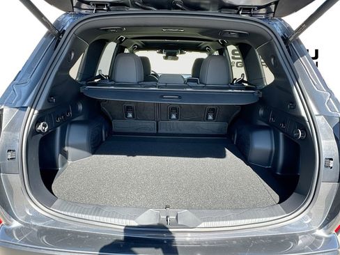 New 2026 Subaru Forester Premium AWD/4WD image 32