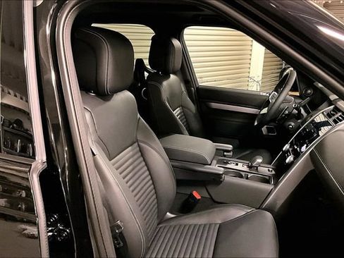Certified 2025 Land Rover Discovery Dynamic SE AWD/4WD image 6