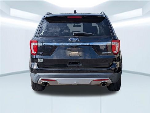 Used 2016 Ford Explorer XLT image 5