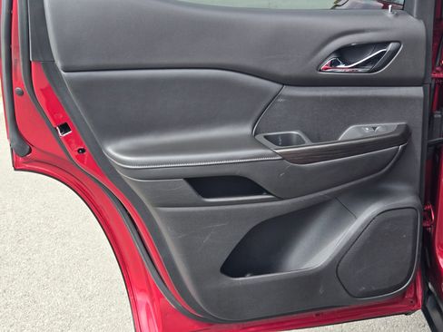 Used 2019 GMC Acadia SLT image 34