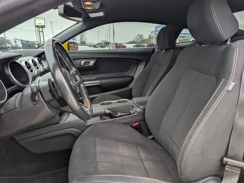 Used 2018 Ford Mustang GT w/ Equipment Group 301A image 8