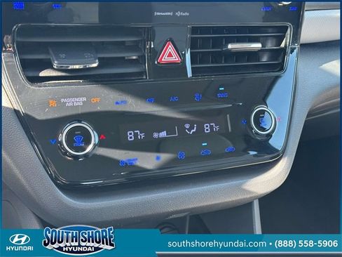 Used 2020 Hyundai Ioniq SE image 29