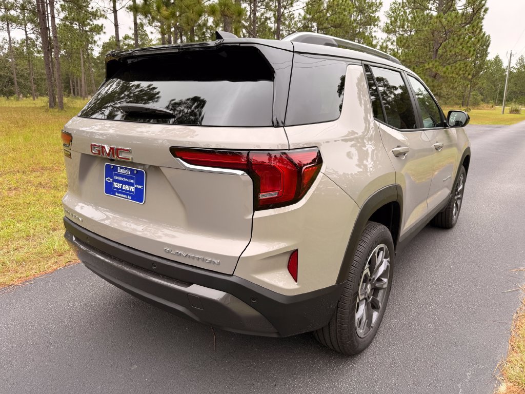 New 2027 GMC Terrain Elevation w/ Elevation Premium Package FWD image 5