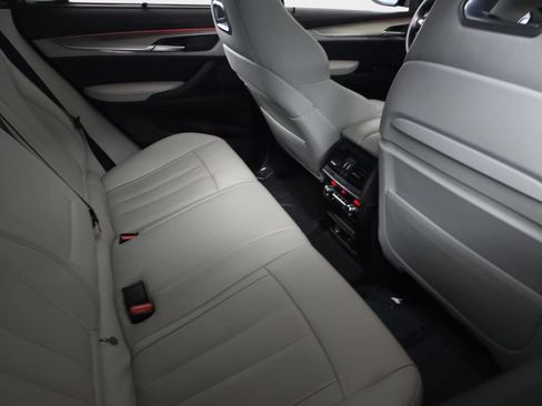 Used 2016 BMW X6 M w/ Premium Package AWD/4WD image 13