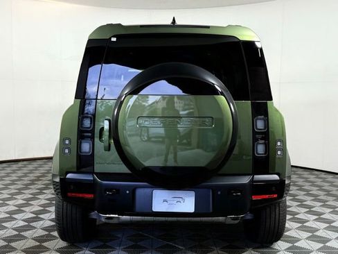 New 2026 Land Rover Defender 110 X-Dynamic SE image 7
