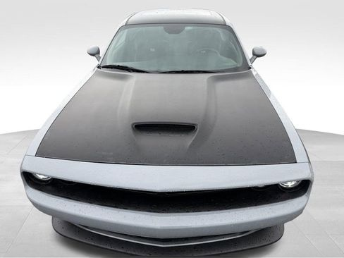 Used 2022 Dodge Challenger R/T w/ T/A Package image 12