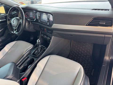 Used 2020 Volkswagen Jetta R-Line w/ R-Line Cold Weather Package FWD image 21