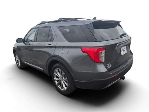 Used 2022 Ford Explorer XLT w/ Equipment Group 202A RWD image 3