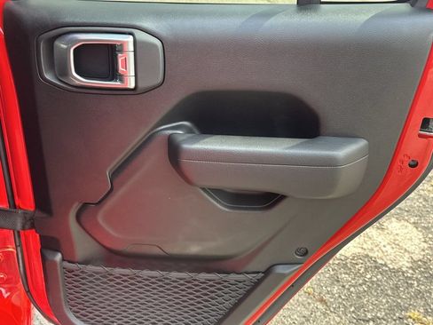 Used 2023 Jeep Wrangler Unlimited Sport w/ Sun And Sound Package AWD/4WD image 16
