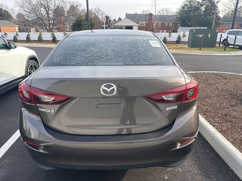 Used 2017 MAZDA MAZDA3 Touring image 4