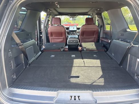 Used 2022 Ford Expedition Limited image 33