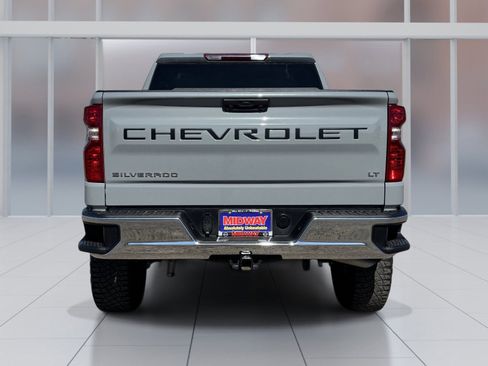 Used 2024 Chevrolet Silverado 1500 LT AWD/4WD image 5