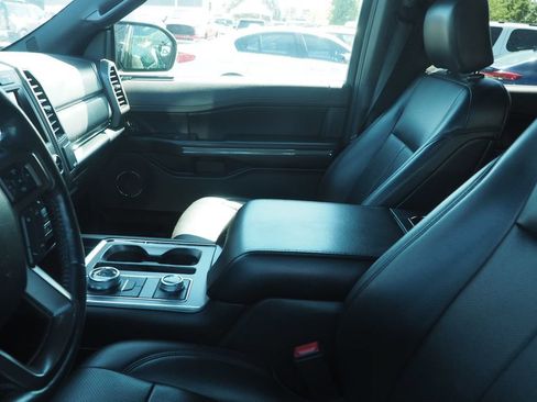 Used 2020 Ford Expedition Max XLT w/ Equipment Group 202A AWD/4WD image 5
