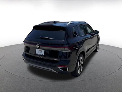 Used 2025 Volkswagen Taos SE AWD/4WD image 15