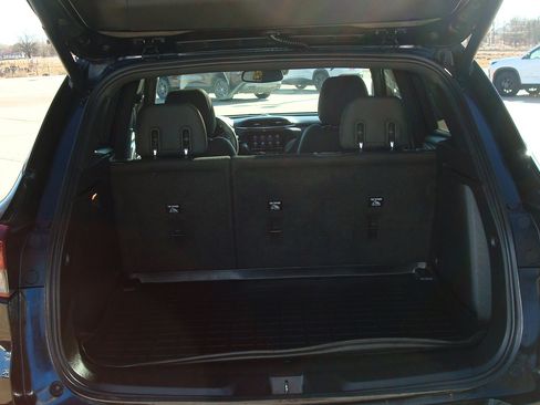 Used 2023 Chevrolet TrailBlazer RS w/ Sun and Liftgate Package image 12