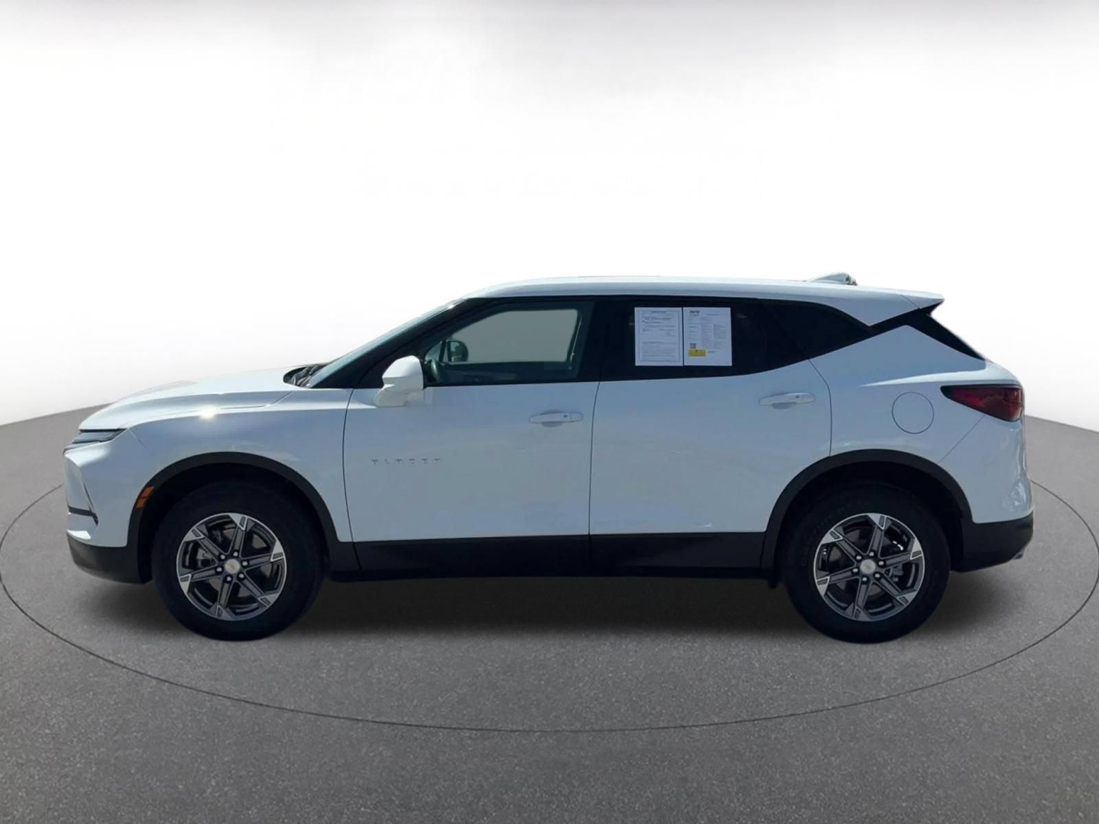 Used 2026 Chevrolet Blazer LT FWD image 8