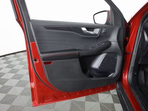 Certified 2023 Ford Escape ST-Line Elite image 32