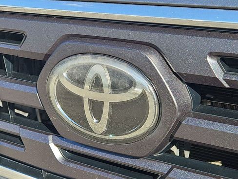 Used 2019 Toyota Tacoma SR5 RWD image 29