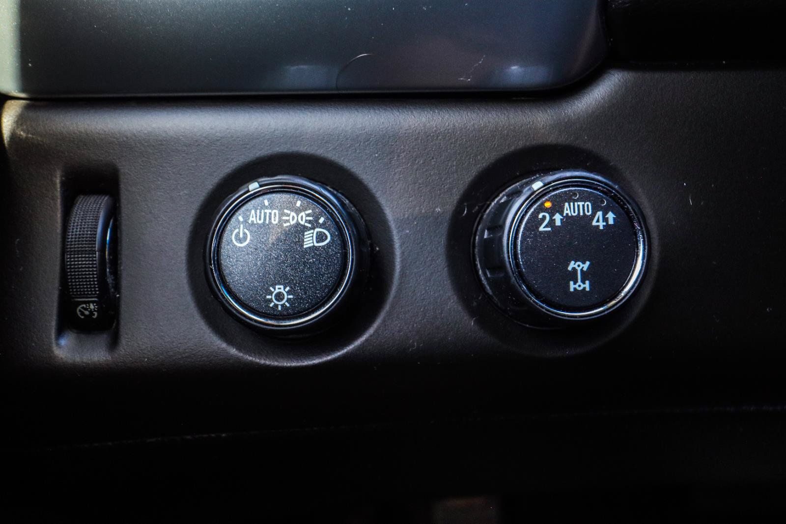 Used 2019 Chevrolet Tahoe LS AWD/4WD image 12