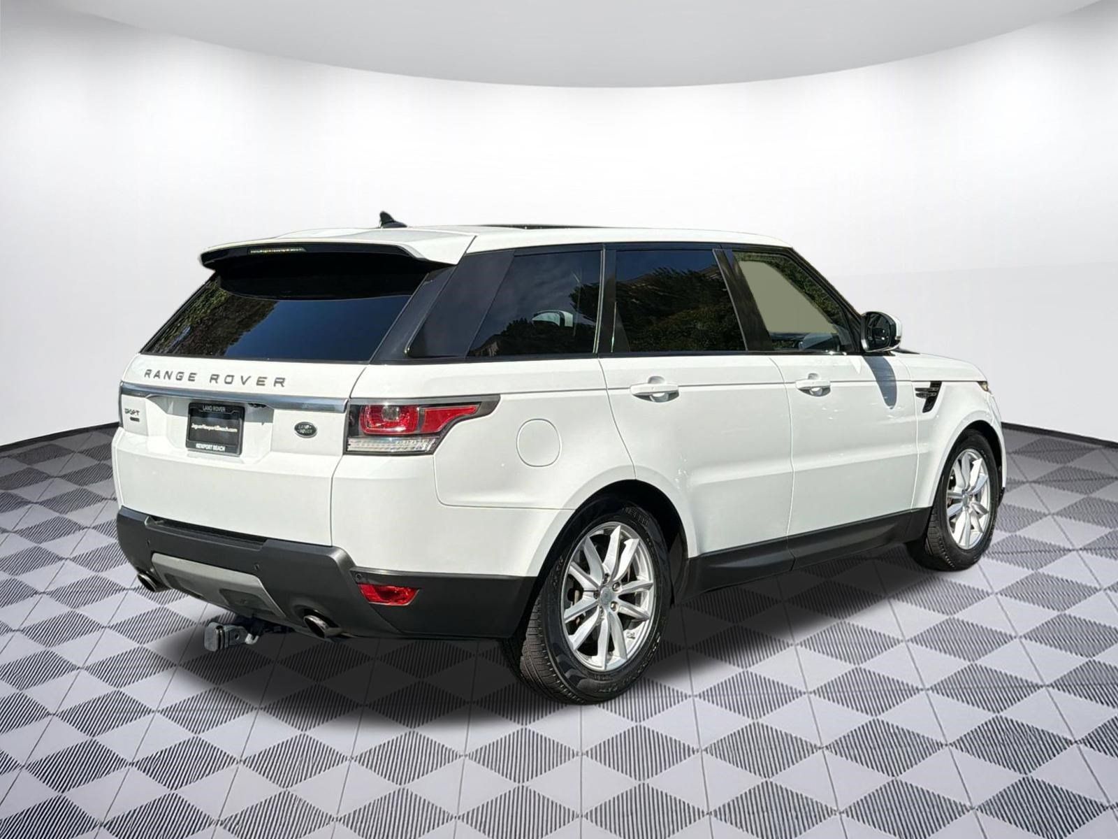 Used 2016 Land Rover Range Rover Sport SE AWD/4WD image 9