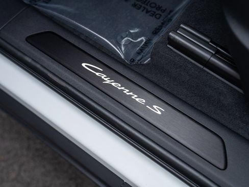 New 2026 Porsche Cayenne S AWD/4WD image 12
