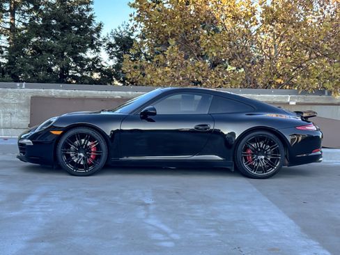 Used 2015 Porsche 911 Carrera S image 2