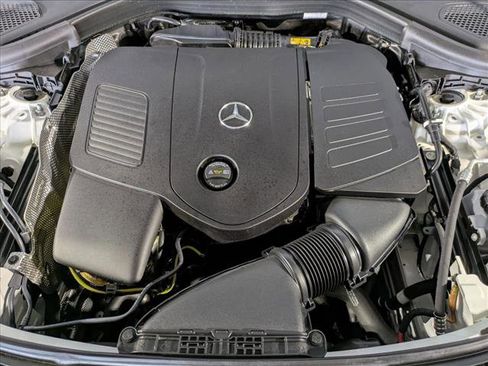 Certified 2025 Mercedes-Benz GLC 300 image 25