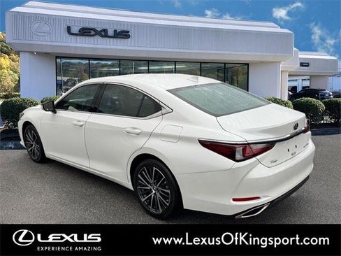 Used 2024 Lexus ES 350 w/ Premium Package image 3