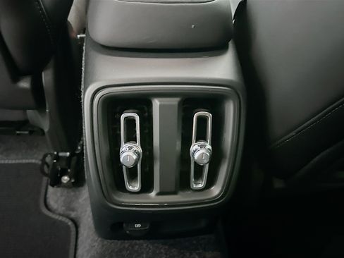 Used 2023 Volvo C40 Recharge Core AWD/4WD image 26
