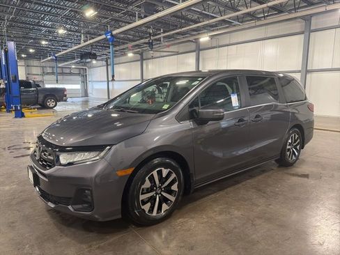 Certified 2026 Honda Odyssey EX-L image 2