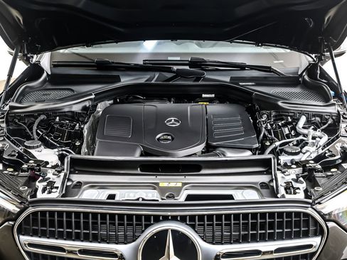 New 2026 Mercedes-Benz GLC 300 image 13