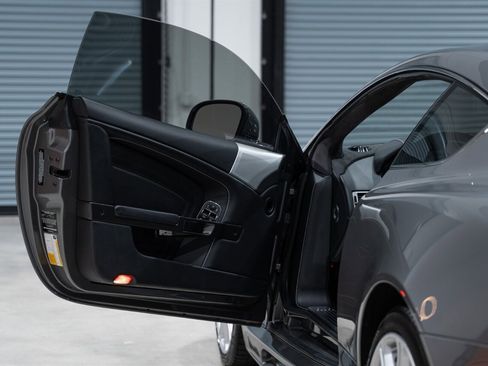 Used 2010 Aston Martin DBS image 23