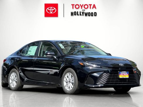 New 2026 Toyota Camry LE FWD image 1