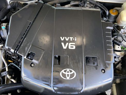 Used 2005 Toyota 4Runner SR5 RWD image 30
