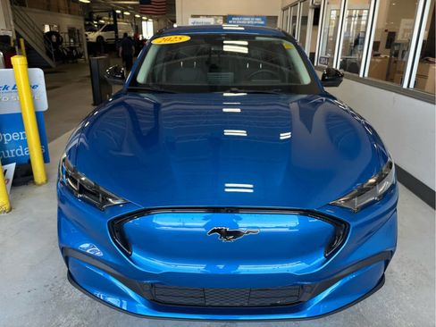 Used 2025 Ford Mustang Mach-E Premium AWD/4WD image 3