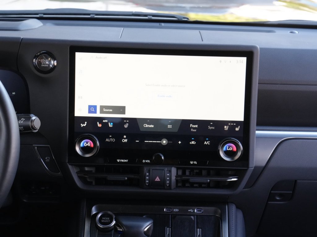 Used 2025 Lexus GX 550 w/ Accessory Package (2T) AWD/4WD image 34