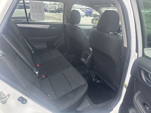 Used 2018 Subaru Outback 2.5i Premium image 22