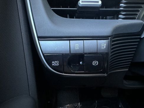 Used 2025 Hyundai Ioniq 5 SE RWD image 33