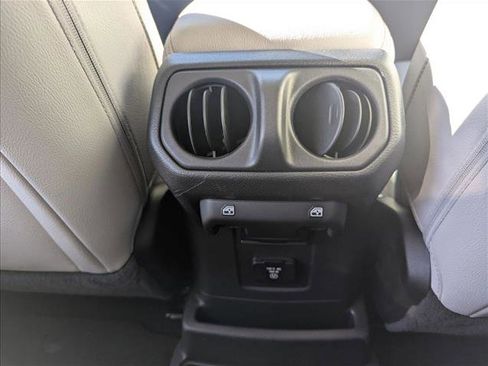 Used 2023 Jeep Wrangler Unlimited Sahara image 17