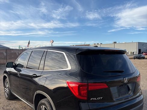Used 2017 Honda Pilot EX-L image 3