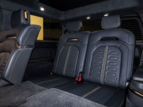 Used 2023 Rivian R1S Adventure image 18