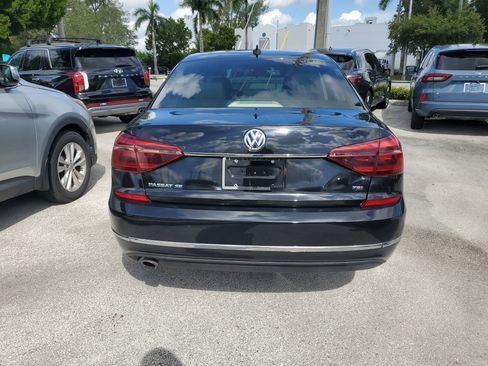 Used 2018 Volkswagen Passat 2.0T SE image 5