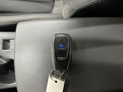 Used 2025 Subaru Crosstrek 2.0i Premium image 31