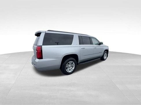 Certified 2020 Chevrolet Suburban LT w/ Luxury Package AWD/4WD image 9